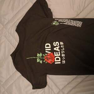 Rose Graphic tshirt